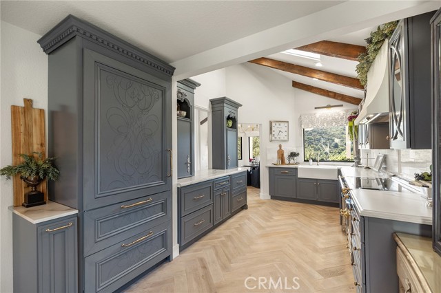 29122 Laurel Valley Drive, Vista CA: https://media.crmls.org/medias/fef6dfcf-929c-478d-813f-fbff4af19554.jpg