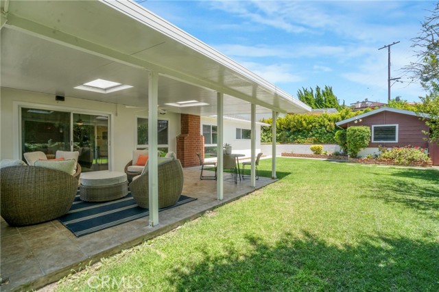 28231 Trailriders Drive, Rancho Palos Verdes CA: https://media.crmls.org/medias/fef705f2-38ab-47b3-9a71-7b9f024940c0.jpg