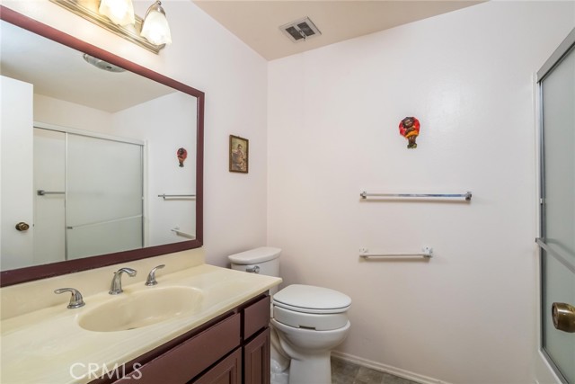 Detail Gallery Image 16 of 37 For 26856 Oak Branch Cir, Newhall,  CA 91321 - 2 Beds | 2 Baths