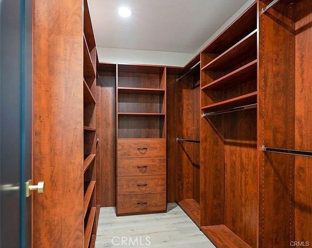 Detail Gallery Image 19 of 31 For 4931 Murietta Ave, Sherman Oaks,  CA 91423 - 4 Beds | 3 Baths