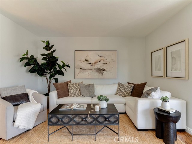 4429 Mcnab, Lakewood CA: https://media.crmls.org/medias/fef7d7b7-a9de-48a6-ae67-41e756b6638b.jpg