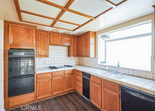 549 Lotus Street, Los Angeles CA: https://media.crmls.org/medias/fef86596-0d29-4be9-bc85-498bd8246898.jpg