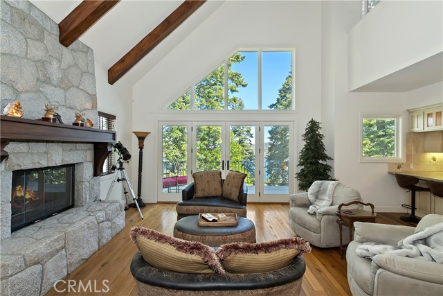 Detail Gallery Image 18 of 59 For 319 Mittry Ln, Lake Arrowhead,  CA 92352 - 2 Beds | 2/1 Baths