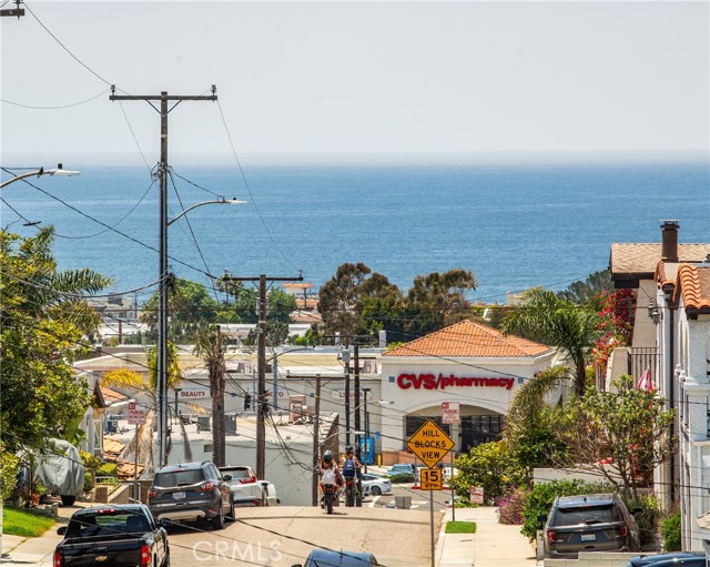 1107 2nd Street, Hermosa Beach, California 90254, 3 Bedrooms Bedrooms, ,1 BathroomBathrooms,Residential,Sold,2nd,SB24118456