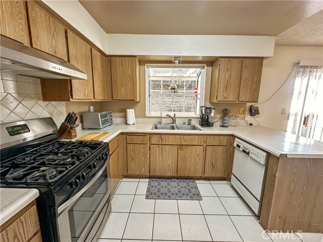 260 E Oasis Street, Blythe CA: https://media.crmls.org/medias/fefa597c-985f-4a93-86c4-88b86f153ba1.jpg
