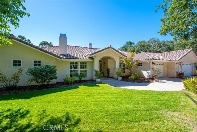 629 Shelter Ridge Place, Nipomo CA: https://media.crmls.org/medias/fefabd11-7179-4f85-9787-1613fe2e64fc.jpg