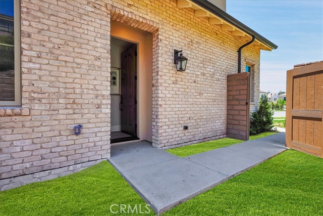 100 Bozeman, Irvine CA: https://media.crmls.org/medias/fefb75aa-c73e-47d7-9228-b8235f9d26ee.jpg