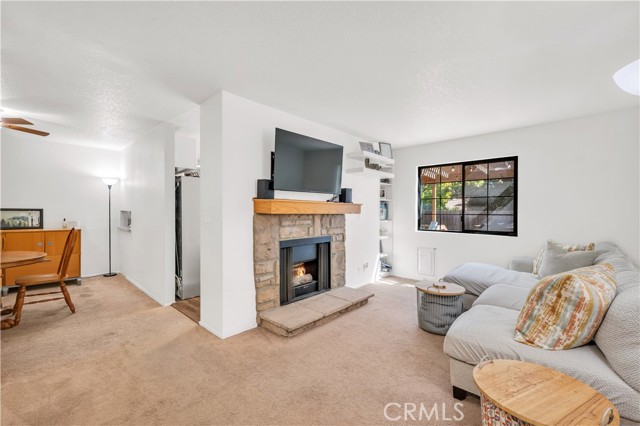 Detail Gallery Image 6 of 43 For 29721 Canwood St, Agoura Hills,  CA 91301 - 3 Beds | 2/1 Baths