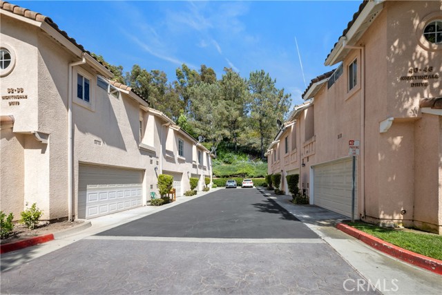 36 Nightingale Dr. Drive, Aliso Viejo CA: https://media.crmls.org/medias/fefc71a8-51c5-4a08-b165-53fc45f6016f.jpg