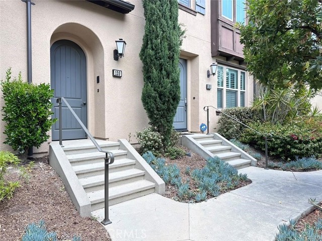 Detail Gallery Image 1 of 12 For 120 Nature Walk, Irvine,  CA 92618 - 2 Beds | 2 Baths