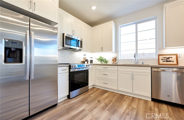 Detail Gallery Image 15 of 55 For 16554 Stone Pine Ln, Fontana,  CA 92336 - 3 Beds | 2/1 Baths