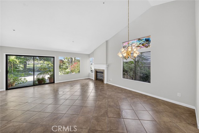 Detail Gallery Image 12 of 41 For 1786 Spyglass Cir, Vista,  CA 92081 - 2 Beds | 2 Baths