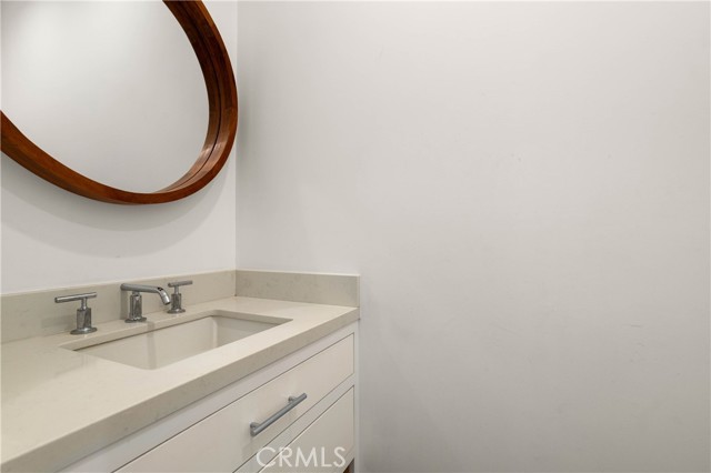 Detail Gallery Image 42 of 65 For 400 40th Street, Newport Beach,  CA 92663 - 7 Beds | 6/2 Baths