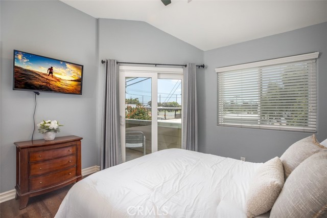 Detail Gallery Image 16 of 34 For 754 Joann St #B,  Costa Mesa,  CA 92627 - 3 Beds | 2 Baths