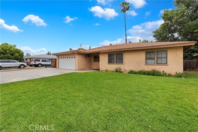 10587 Cochran Ave, Riverside, CA 92505