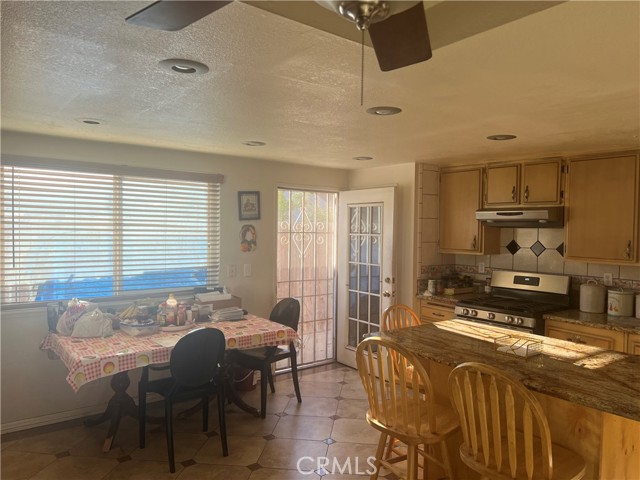 Detail Gallery Image 9 of 29 For 23680 Rhea Dr, Moreno Valley,  CA 92557 - 4 Beds | 3 Baths