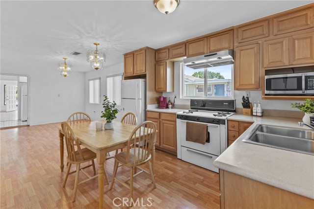 Detail Gallery Image 19 of 51 For 431 Cuyamaca Ave, San Diego,  CA 92113 - 6 Beds | 4 Baths