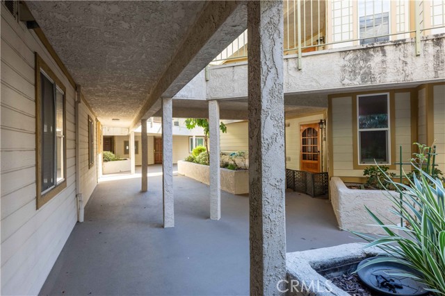 Detail Gallery Image 34 of 46 For 645 Chestnut Avenue #106,  Long Beach,  CA 90802 - 2 Beds | 2 Baths