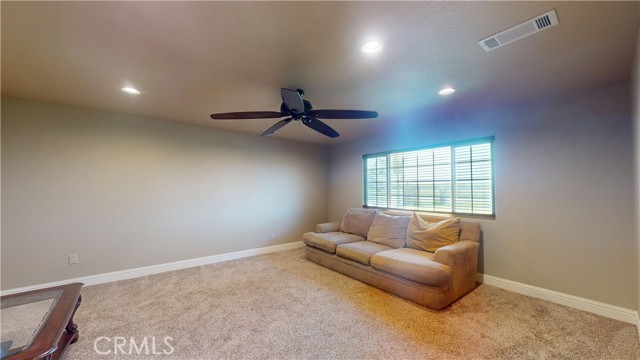 Detail Gallery Image 5 of 31 For 14229 Avenue 23 1/2, Chowchilla,  CA 93610 - 3 Beds | 2/1 Baths