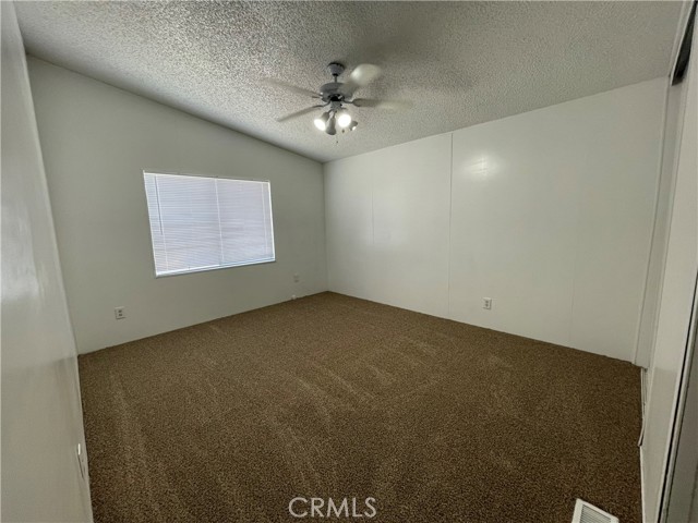 1301 Taft Highway, Bakersfield CA: https://media.crmls.org/medias/ff00a131-1d78-4053-aede-67efde69ac39.jpg