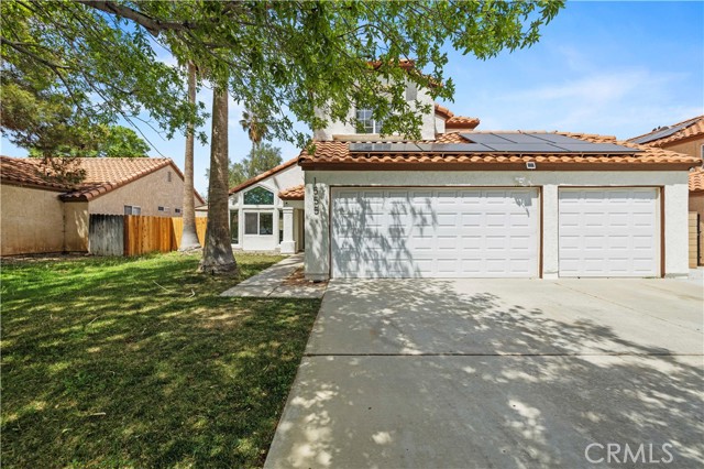 Detail Gallery Image 2 of 52 For 1555 Bershire Dr., Palmdale,  CA 93551 - 5 Beds | 3 Baths