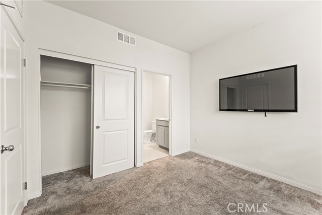 Detail Gallery Image 7 of 31 For 18443 Montage, Northridge,  CA 91324 - 3 Beds | 4 Baths