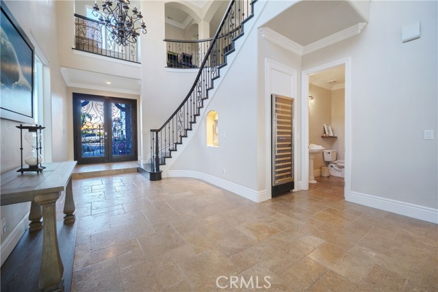 Detail Gallery Image 2 of 45 For 30385 South Fork Dr, Canyon Lake,  CA 92587 - 5 Beds | 3/1 Baths
