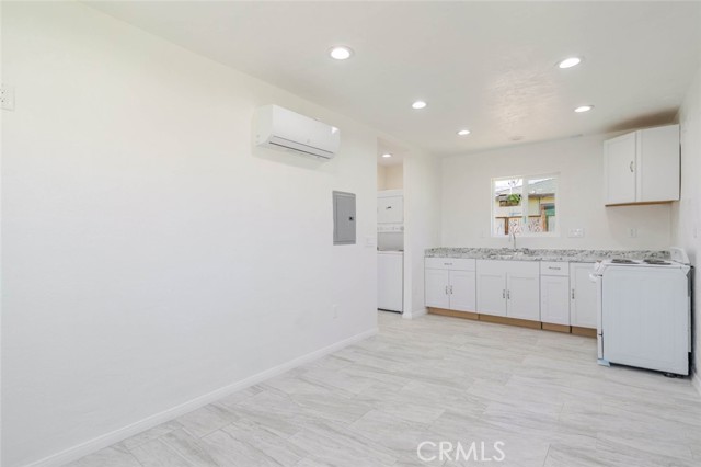 Detail Gallery Image 29 of 41 For 44632 Fern Ave, Lancaster,  CA 93534 - 5 Beds | 3 Baths