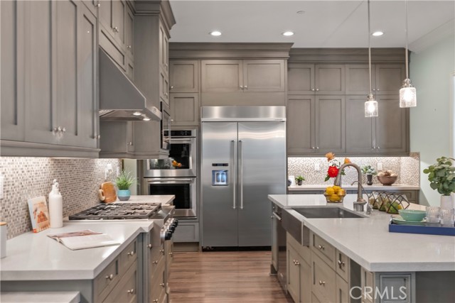 46 Dogwood, Lake Forest CA: https://media.crmls.org/medias/ff02e39c-34ef-4735-b1fe-ef88b0bd3000.jpg