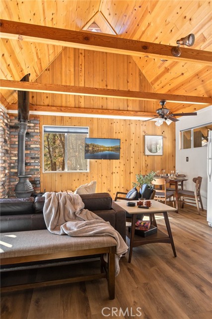 Detail Gallery Image 14 of 28 For 32903 Canyon Dr, Green Valley Lake,  CA 92341 - 2 Beds | 1 Baths