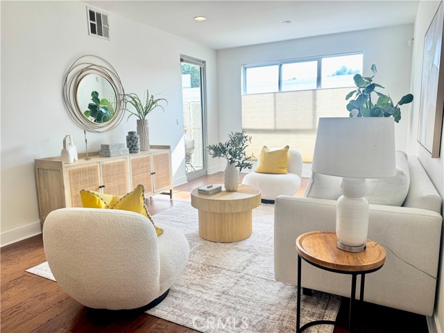 Front Image Thumbnail for CRBB25199897