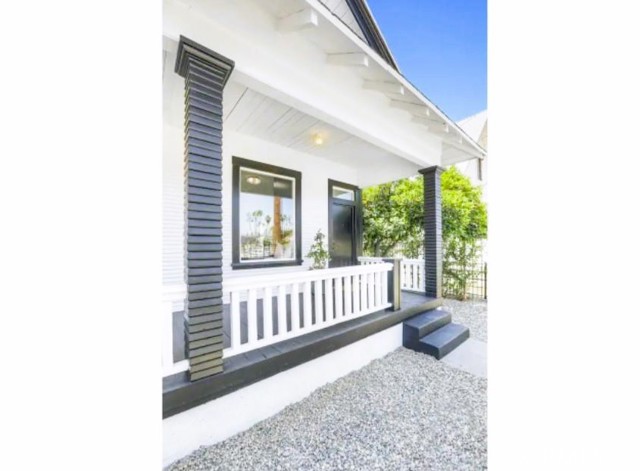 Detail Gallery Image 1 of 13 For 210 E High Ave, Redlands,  CA 92374 - 1 Beds | 1 Baths