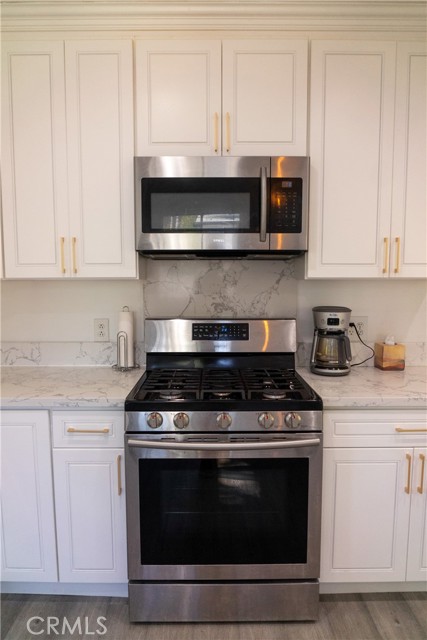 14356 Greenleaf Street, Sherman Oaks CA: https://media.crmls.org/medias/ff03e2ad-817d-4b72-a668-c4ad64de58a5.jpg
