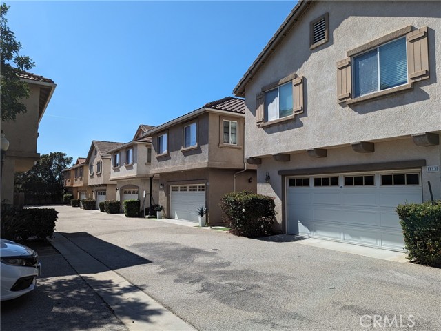 Detail Gallery Image 2 of 15 For 15721 Cobalt St #113,  Sylmar,  CA 91342 - 3 Beds | 2/1 Baths
