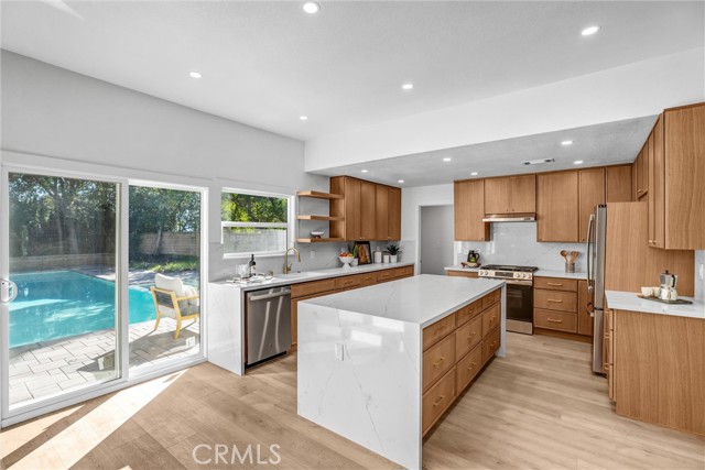 Detail Gallery Image 10 of 30 For 27064 Esward Dr, Calabasas,  CA 91301 - 5 Beds | 3 Baths