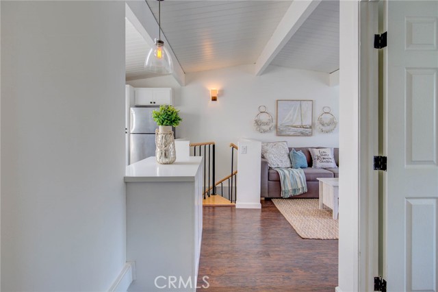 Detail Gallery Image 18 of 26 For 217 35th Pl #B,  Manhattan Beach,  CA 90266 - 2 Beds | 1 Baths