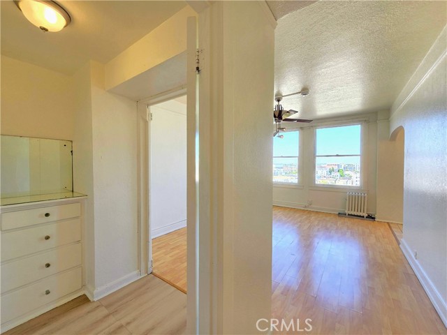 455 E Ocean Blvd, Long Beach CA: https://media.crmls.org/medias/ff051839-be44-4d70-80b8-d7b5301a621e.jpg