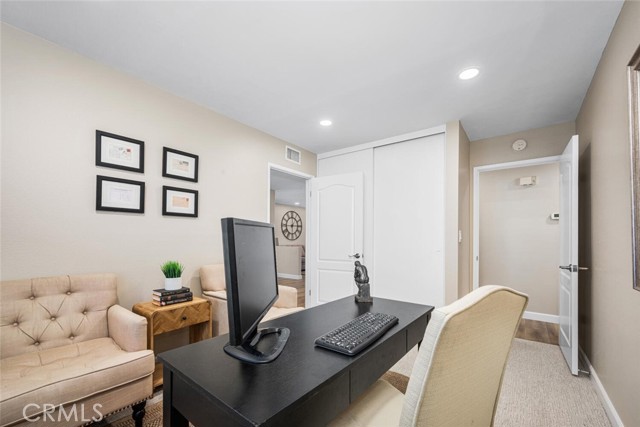 Detail Gallery Image 31 of 74 For 11348 Barbi Ln, Los Alamitos,  CA 90720 - 4 Beds | 2/1 Baths