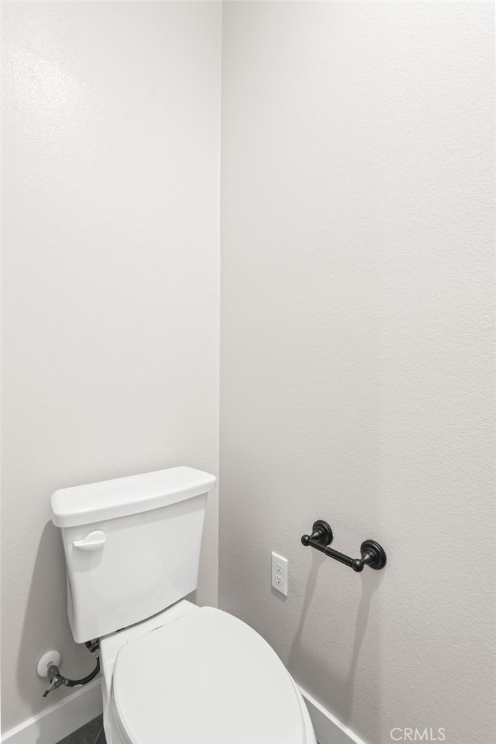 https://media.crmls.org/medias/ff0696c9-1665-4ef2-a059-dd9aa9f9cb1c.jpg?preset=X-Large