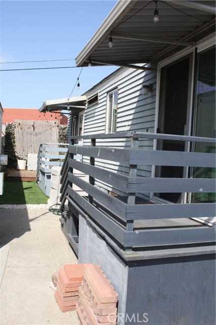 1900 Artesia Boulevard, Torrance CA: https://media.crmls.org/medias/ff06cb37-2491-426d-b194-45d0084bad07.jpg