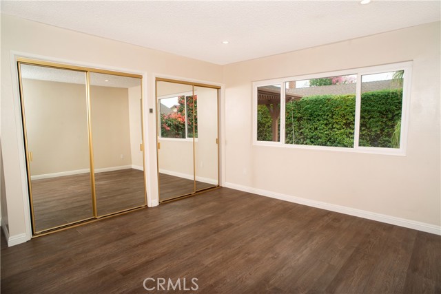 Detail Gallery Image 7 of 13 For 8556 Kelvin Ave, Winnetka,  CA 91306 - 3 Beds | 2 Baths