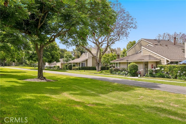 14 Black Oak, Irvine CA: https://media.crmls.org/medias/ff06df9c-c659-48a5-af0f-d6611b999299.jpg