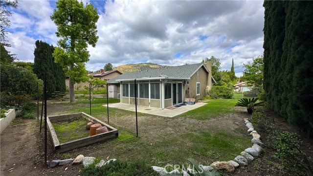 Detail Gallery Image 27 of 31 For 12111 Eddleston Dr, Porter Ranch,  CA 91326 - 4 Beds | 2 Baths