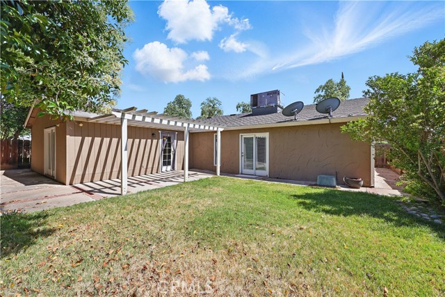395 Columbia Avenue, Merced CA: https://media.crmls.org/medias/ff076718-7d39-442f-98e4-ec9cc4e2d4c6.jpg