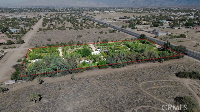 13874 Ranchero Road, Oak Hills CA: https://media.crmls.org/medias/ff07cfcc-d590-4227-aa7b-38f2ba1bf16e.jpg