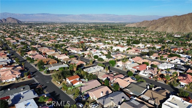 Detail Gallery Image 4 of 17 For 53385 Eisenhower, La Quinta,  CA 92253 - 3 Beds | 2/1 Baths