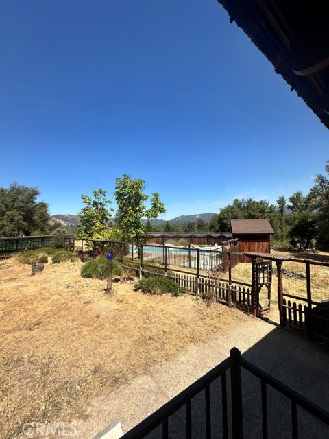 40570 Griffin Drive, Oakhurst CA: https://media.crmls.org/medias/ff083ac6-284e-4216-91d7-6f82f533db56.jpg