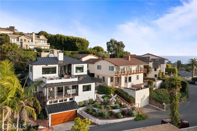 Detail Gallery Image 3 of 75 For 680 Temple Hills Dr, Laguna Beach,  CA 92651 - 4 Beds | 3/1 Baths