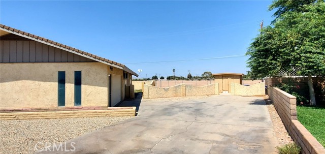 Detail Gallery Image 3 of 17 For 1154 Catalina Dr, Blythe,  CA 92225 - 3 Beds | 2/1 Baths