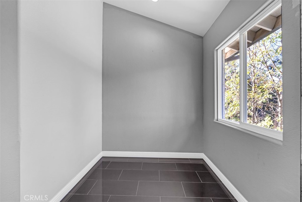 Ff0a109d 2b43 4b40 Aca8 4eecf3b928b4